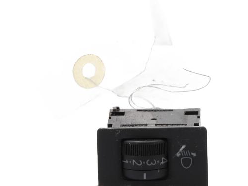 Used Headlight switch TOYOTA RAV 4 II (_A2_) 2.0 D 4WD (CLA20_, CLA21_, CLA20R, CLA21R) (116 hp) 30732776