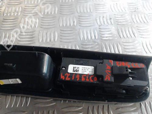 Used Left front window switch Left front window switch VOLVO C30 (533) 1.6 D (109 hp) 24264961 24264961