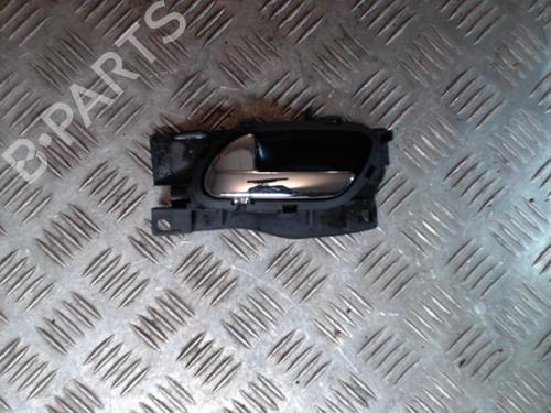 Used Front left interior door handle PEUGEOT 407 (6D_) 2.0 HDi 135 (6DRHRH, 6DRHRE, 6DRHRG, 6DRHRJ) (136 hp) 24284513