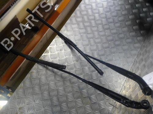 Used Front windshield wiper arm AUDI A3 Sportback (8YA, 8YF) 30 TDI (116 hp) 24265365