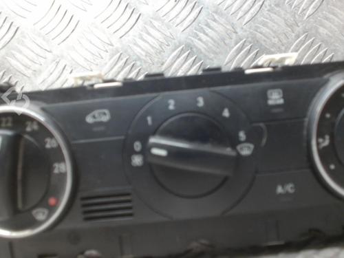 Used Climate control MERCEDES-BENZ B-CLASS Sports Tourer (W245) B 180 CDI (245.207) (109 hp) 24282087