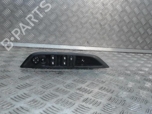 Used Switch Switch PEUGEOT 208 II (UB_, UP_, UW_, UJ_) 1.2 PureTech 100 (101 hp) 24280728 24280728