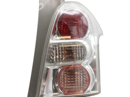 Farolim direito TOYOTA COROLLA Verso (ZER_, ZZE12_, R1_) 2.2 D-4D (AUR10_, AUR10R) (177 hp) 30936241