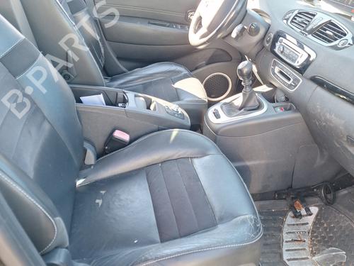 Left taillight RENAULT SCÉNIC III (JZ0/1_) 1.5 dCi | BP30085110C34