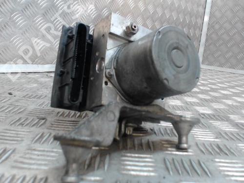 Used ABS pump MERCEDES-BENZ B-CLASS Sports Tourer (W245) B 180 CDI (245.207) (109 hp) 24268337