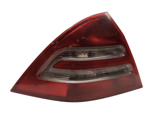 Used Left taillight MERCEDES-BENZ C-CLASS (W203) C 30 CDI AMG (203.018) (231 hp) 24263924