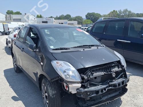 Brugte TOYOTA YARIS (_P9_) 1.3 VVT-i (SCP90_, SCP90R) (87 hp) 4254598