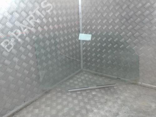 Used Front left door window Front left door window SUZUKI JIMNY Closed Off-Road Vehicle (SN) 1.3 4WD (SN413) (85 hp) 28077389 28077389