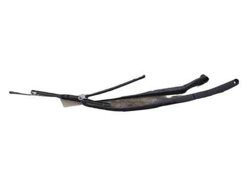 Used Front windshield wiper arm Front windshield wiper arm HYUNDAI i30 Estate (GD) 1.6 CRDi (128 hp) 40505021 40505021