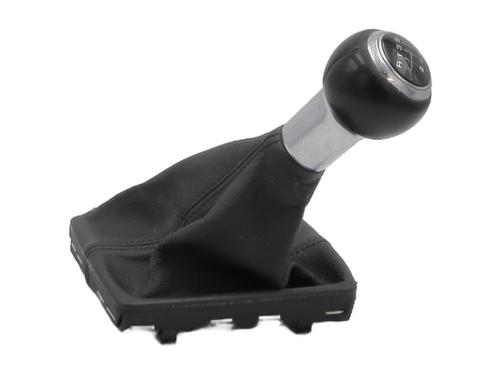 Used Shift knob Shift knob AUDI A3 Sportback (8VA, 8VF) 1.6 TDI (105 hp) 25759021 25759021