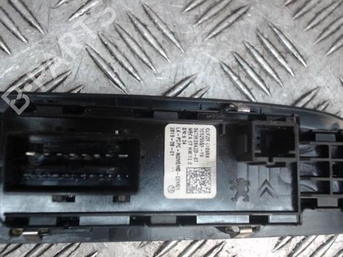 Used Switch PEUGEOT 208 II (UB_, UP_, UW_, UJ_) 1.2 PureTech 100 (101 hp) 24280728