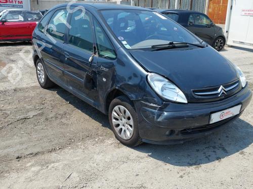 Left headlight CITROËN XSARA PICASSO (N68) 2.0 HDi | BP24275713C28 