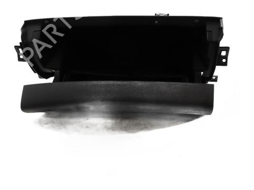 Used Glove box Glove box RENAULT MEGANE IV Hatchback (B9A/M/N_) 1.5 dCi 110 (B9A3) (110 hp) 27346546 27346546