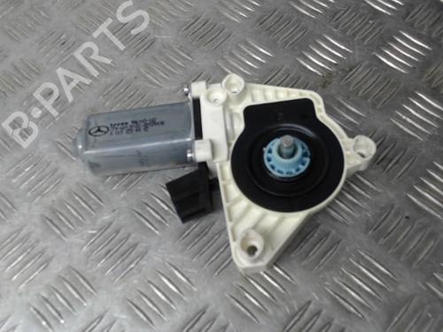 Used Right front window motor Right front window motor MERCEDES-BENZ B-CLASS Sports Tourer (W245) B 200 CDI (245.208) (140 hp) 24268618 24268618