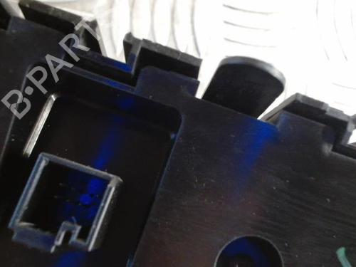 climate-control-mercedes-benz-sprinter-3-t-van-b910-2018-24271540 main image