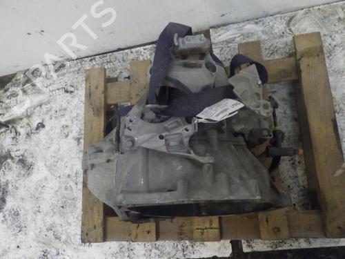 Used Gearbox Gearbox PEUGEOT 5008 II (MC_, MJ_, MR_, M4_) 1.2 THP (MRHNYH, MRHNYW, MRHNSJ, MRHNSU, MRHNSM) (131 hp) 31071113 31071113