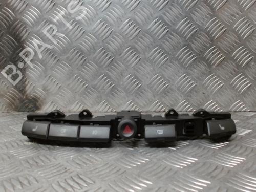 switch-ssangyong-stavic-2005-24268513 main image