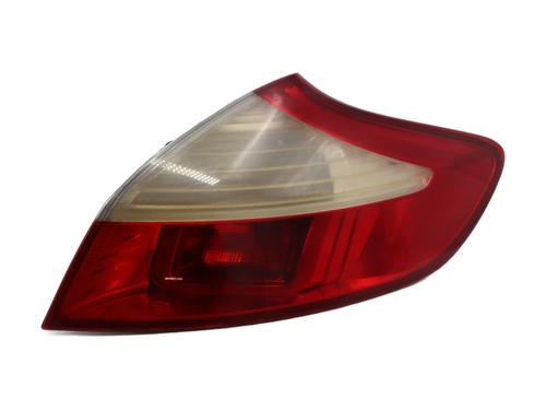Højre baglygte RENAULT MEGANE III Hatchback (BZ0/1_, B3_) 1.5 dCi (BZ09, BZ0D, BZ1W, BZ29, BZ14) (110 hp) 28301786