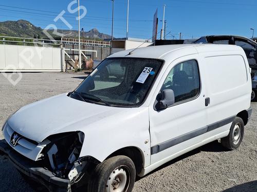 Right headlight PEUGEOT PARTNER Box Body/MPV (5_, G_) 1.6 HDi 75 | BP32392617C29
