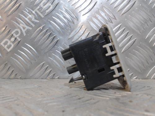 Used Right rear window switch MERCEDES-BENZ B-CLASS Sports Tourer (W245) B 180 CDI (245.207) (109 hp) 24267022