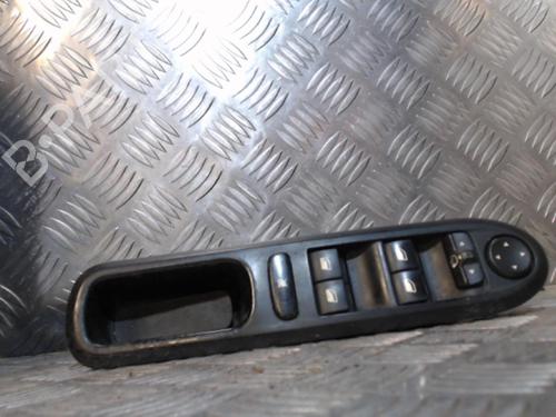 Used Left front window switch Left front window switch PEUGEOT 407 SW (6E_, 6D_) 2.0 HDi 135 (136 hp) 24266399 24266399