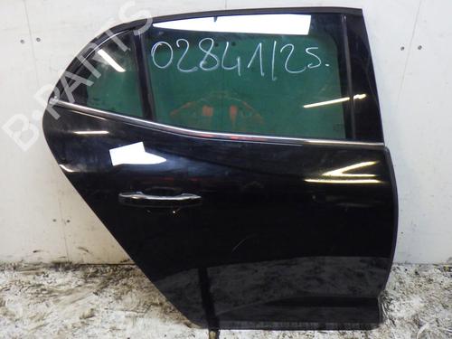 right-rear-door-renault-megane-iv-hatchback-b9amn_-2015-32302700 main image