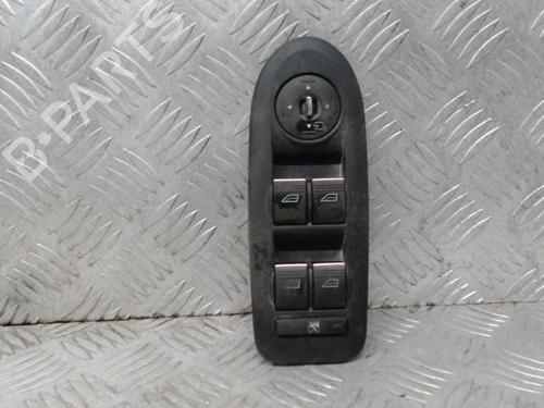 Used Left front window switch FORD KUGA I 2.0 TDCi (140 hp) 24272611