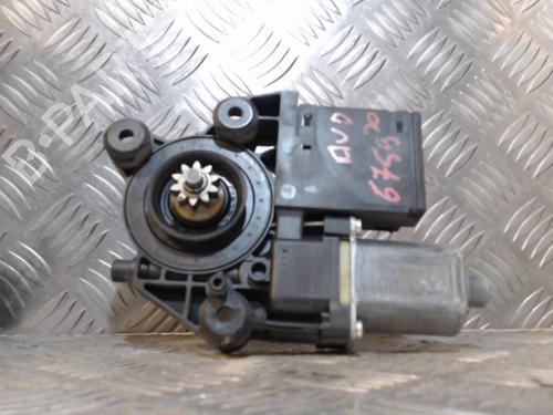 right-front-window-motor-renault-megane-iii-hatchback-bz01_-b3_-2008-24266480 main image