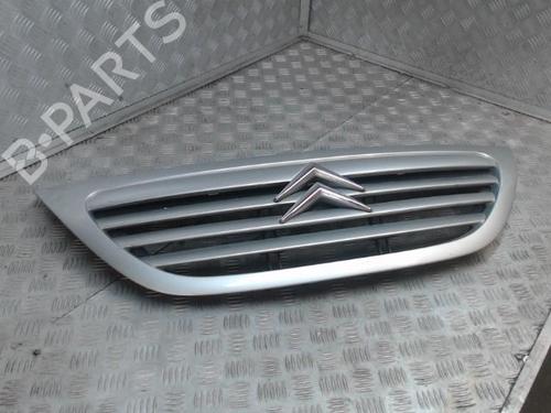 Used Grille CITROËN C3 I (FC_, FN_) 1.4 HDi (68 hp) 30172153