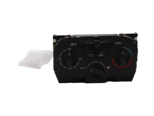AC Styreenhet / Manøvreringsenhet PEUGEOT 206 Hatchback (2A/C) 1.4 i (75 hp) 30564597