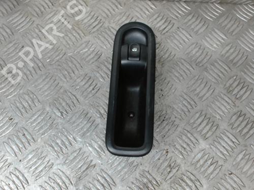 Used Right front window switch Right front window switch RENAULT TWINGO II (CN0_) 1.2 16V (CN0K, CN0V, CN0A) (76 hp) 24282343 24282343