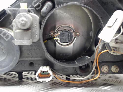 Used Right headlight NISSAN PRIMERA Hatchback (P12) 1.8 (115 hp) 24275708