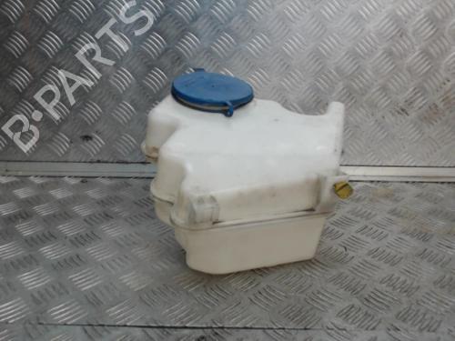 Used Windscreen washer tank MERCEDES-BENZ B-CLASS Sports Tourer (W245) B 180 CDI (245.207) (109 hp) 24282607