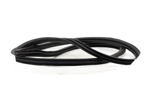 Gummiliste PEUGEOT 5008 II (MC_, MJ_, MR_, M4_) 1.2 THP (MRHNYH, MRHNYW, MRHNSJ, MRHNSU, MRHNSM) (131 hp) 31071137