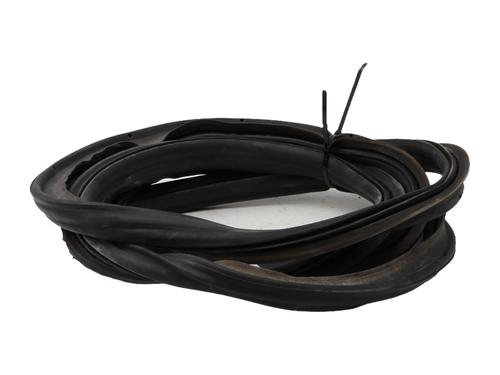 rubber-door-seal-vw-golf-vii-variant-ba5-bv5-2013-2014-2015-2016-2017-2018-2019-2020-2021-2022-37868332 main image