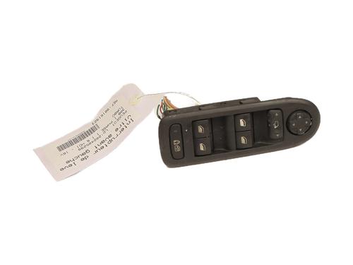 Used Left front window switch PEUGEOT 308 I (4A_, 4C_) 1.6 HDi (109 hp) 24271134