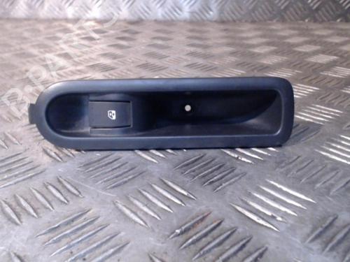 Used Right rear window switch RENAULT MEGANE II Estate (KM0/1_) 1.5 dCi (KM1F) (86 hp) 24284132