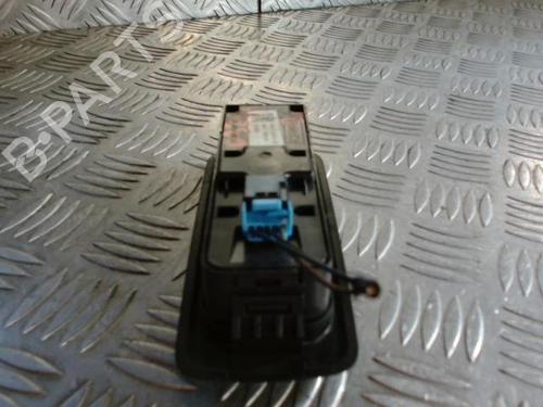 Used Left front window switch Left front window switch LAND ROVER RANGE ROVER SPORT I (L320) 3.0 D 4x4 (245 hp) 24264369 24264369