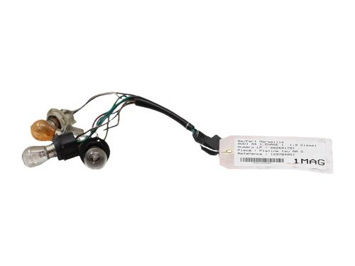 lamp-holder-audi-a4-b5-8d2-1994-1995-1996-1997-1998-1999-2000-2001-37744933 main image