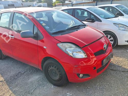 Brugte TOYOTA YARIS (_P9_) 1.4 D-4D (NLP90_, NLP90R) 4953390