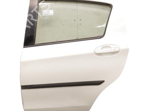 left-rear-door-toyota-yaris-_p13_-2010-2011-2012-2013-2014-2015-2016-2017-2018-2019-2020-39981747 main image