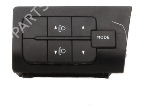 Used Headlight switch FIAT DUCATO Van (250_) 160 Multijet 3,0 D (158 hp) 32990400