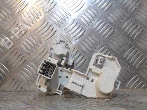 Used Lamp holder FORD FIESTA VI (CB1, CCN) 1.4 TDCi (68 hp) 24273682