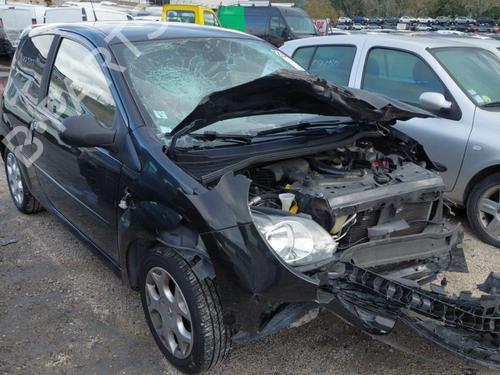 Brugte RENAULT TWINGO II (CN0_) 1.2 Turbo (CN0C, CN0F) (100 hp) 2373529