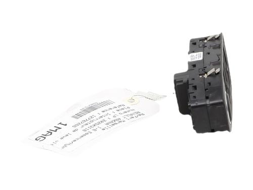 left-front-window-switch-renault-arkana-i-lcm_-ldn_-2019-36438664 main image