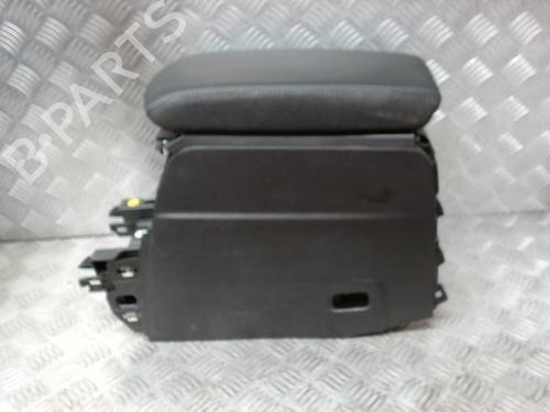 Used Middle console Middle console PEUGEOT 2008 II (UD_, US_, UY_, UJ_, UR_, UC_) 1.2 PureTech 130 (USHNS, URHNS) (130 hp) 24279398 24279398