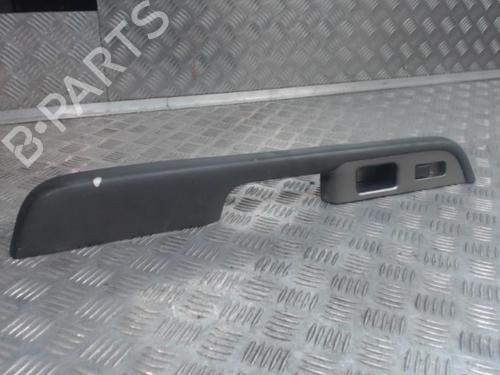 Used Right front window switch NISSAN X-TRAIL I (T30) 2.2 Di 4x4 (114 hp) 24283839