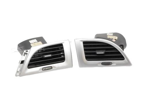 Used Air vent RENAULT MEGANE III Coupe (DZ0/1_) 1.9 dCi (DZ0N, DZ0J, DZ1J, DZ1K) (131 hp) 25740386