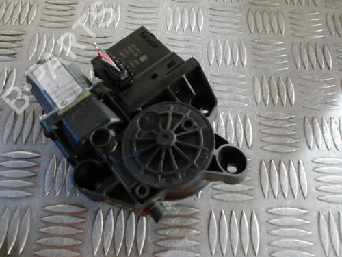 right-front-window-motor-renault-megane-iii-hatchback-bz01_-b3_-2008-24264145 main image