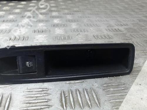 Used Switch RENAULT CLIO V (B7_) 1.6 E-TECH 140 (B7MU) (140 hp) 24265094